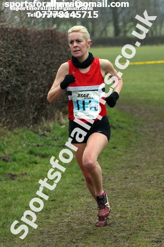 Senior and veteran womens 2018 Durham Cathedral Cross Country Relay. Photo:  David T. Hewitson/Sports for All Pics